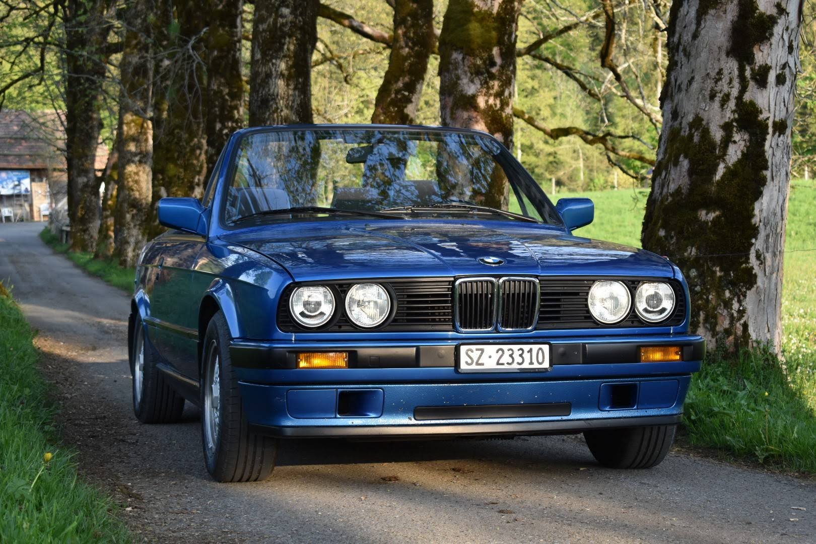 Oldtimer mieten Spritzfahrt BMW 318i E30 01